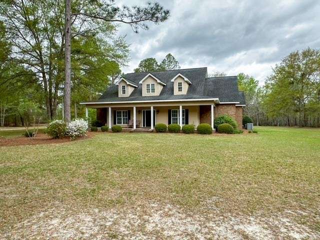 20.59 Acres of Land with Home for Sale in Tarrytown, Georgia