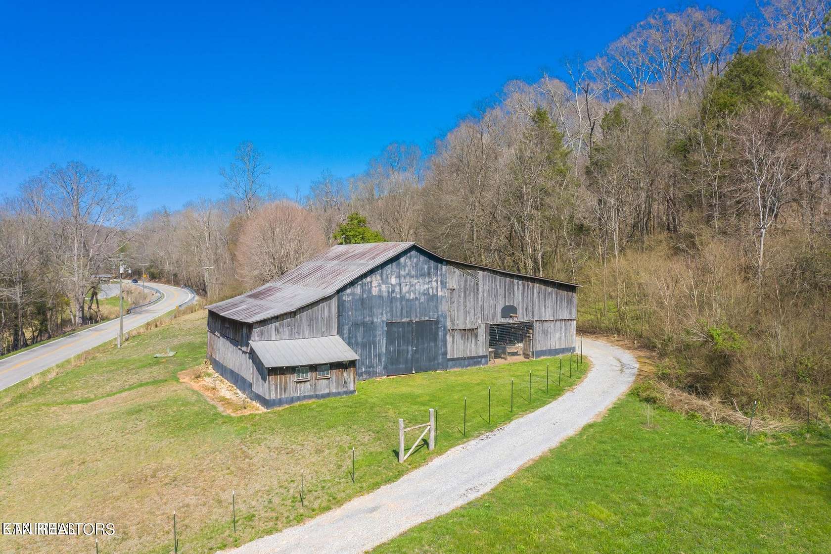 86.2 Acres of Recreational Land for Sale in Philadelphia, Tennessee