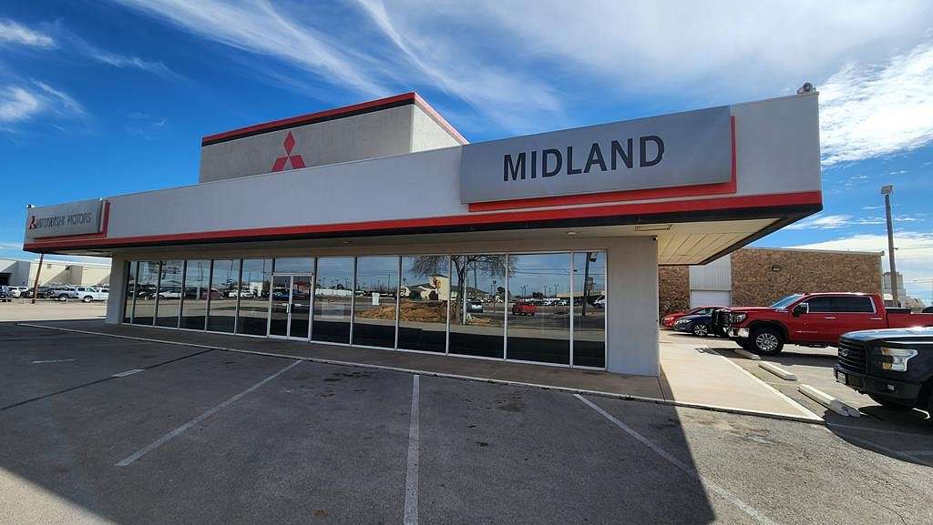 2.9 Acres of Improved Commercial Land for Sale in Midland, Texas