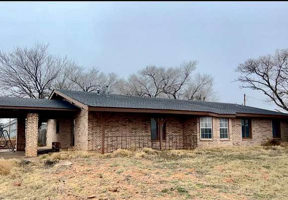 11 Acres of Recreational Land with Home for Sale in Post, Texas