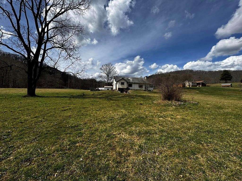 7 Acres of Residential Land with Home for Sale in Bandy, Virginia