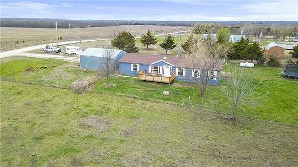 9.3 Acres of Land with Home for Sale in Pomona, Kansas
