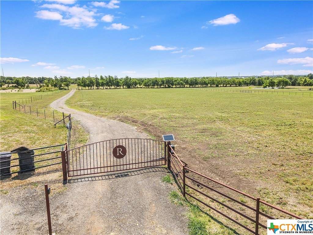 5.444 Acres of Residential Land for Sale in Holland, Texas