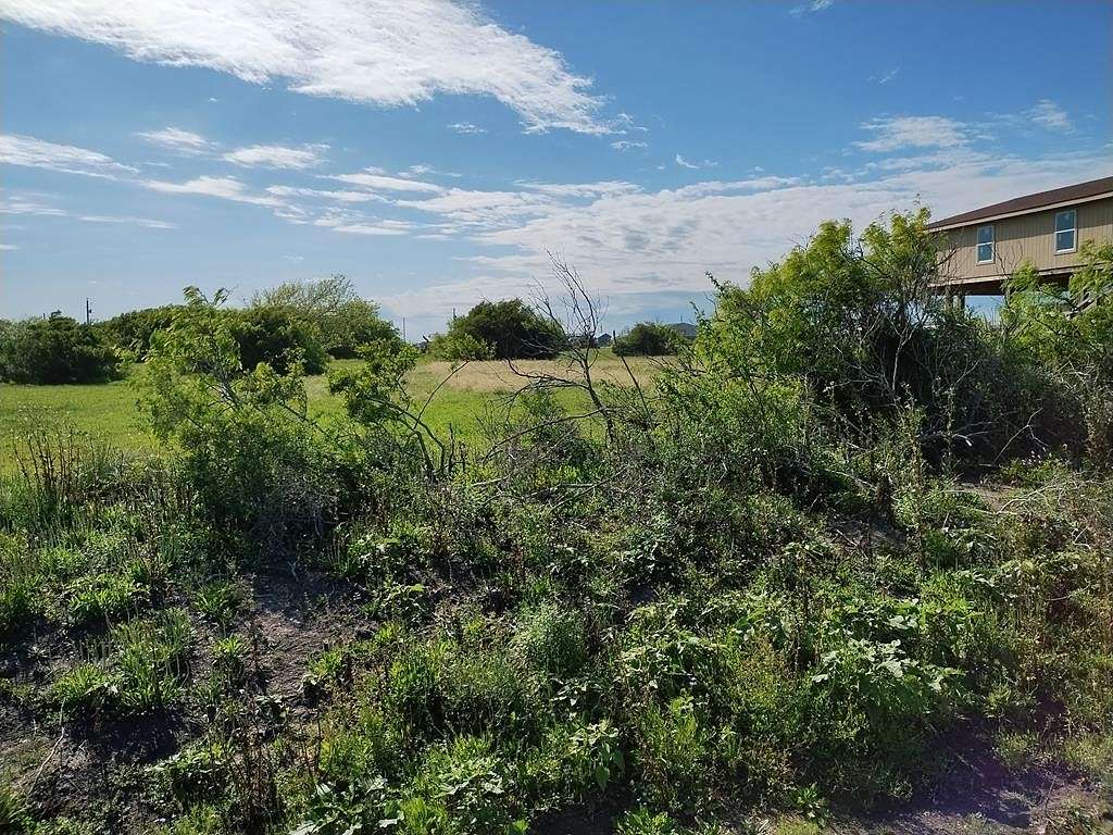 0.21 Acres of Mixed-Use Land for Sale in Palacios, Texas
