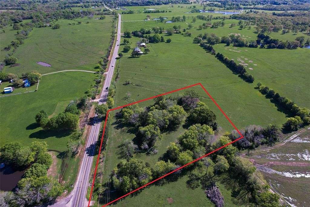 3 Acres of Residential Land for Sale in Grand Saline, Texas