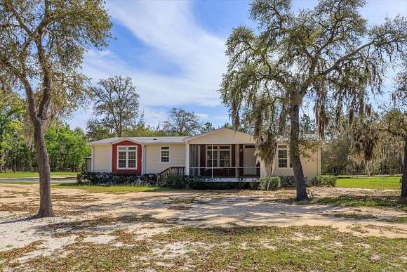 2 Acres of Residential Land with Home for Sale in Dunnellon, Florida