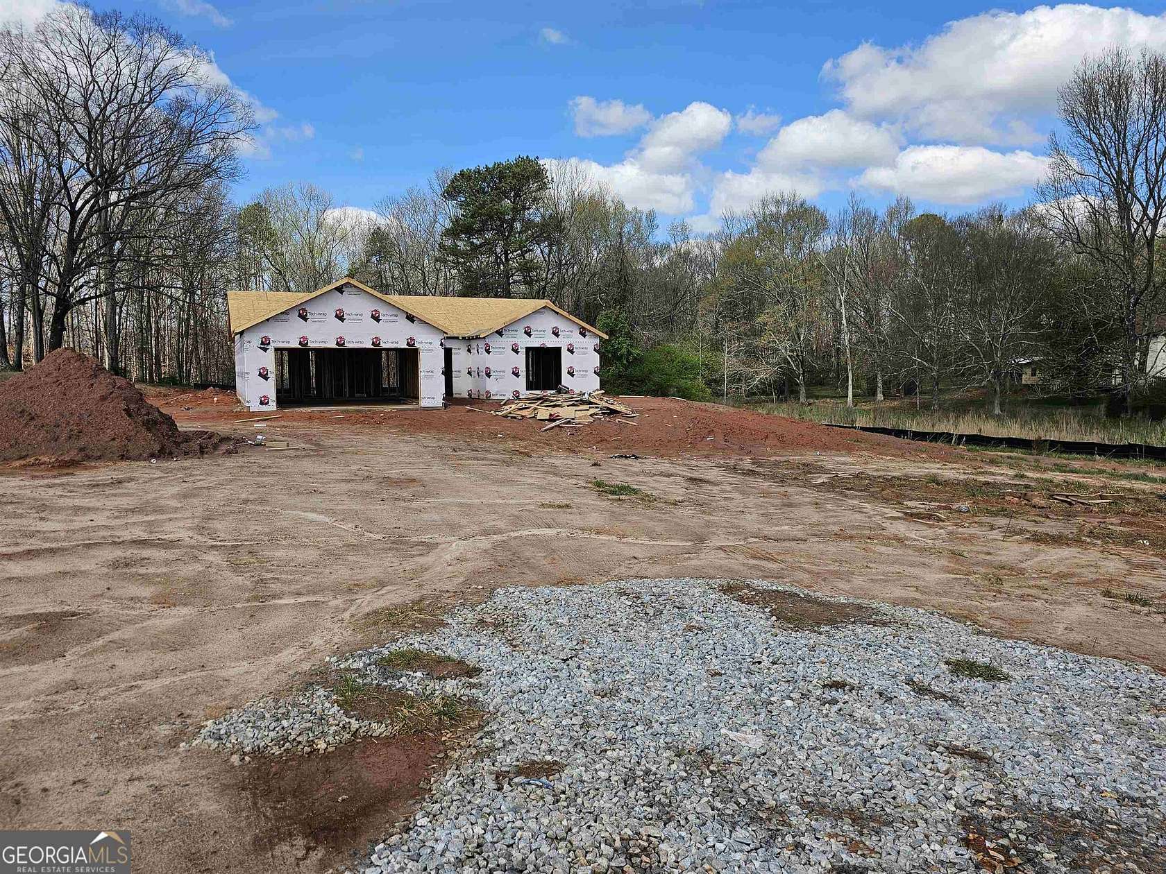 2 Acres of Residential Land with Home for Sale in Hull, Georgia