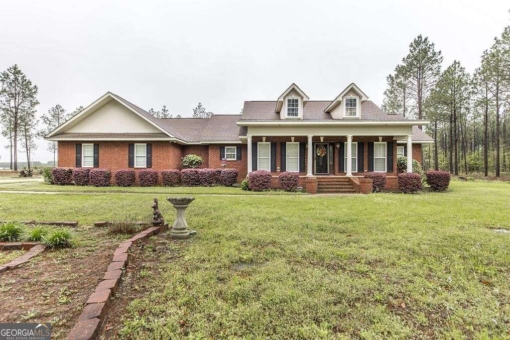 3 Acres of Residential Land with Home for Sale in Dublin, Georgia