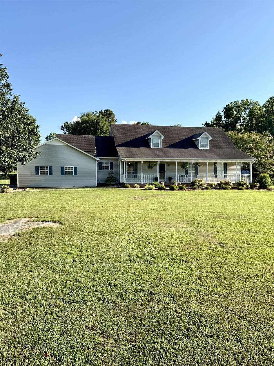 5.5 Acres of Residential Land with Home for Sale in Spruce Pine, Alabama