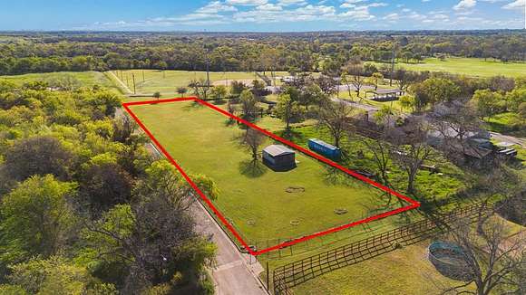1.2 Acres of Residential Land for Sale in Cleburne, Texas