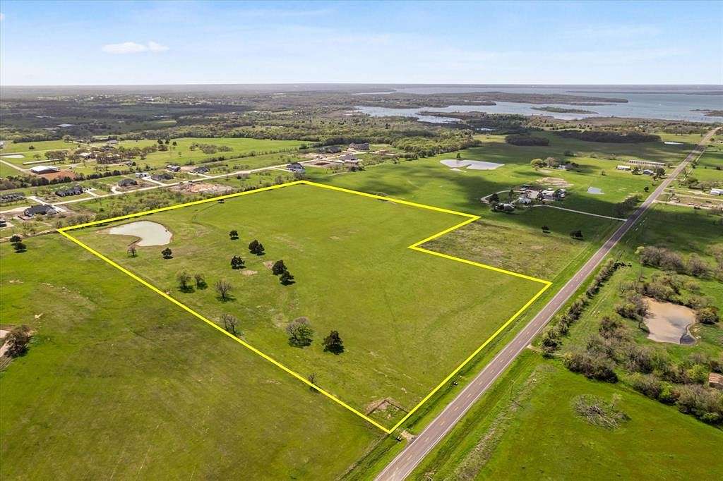 28.5 Acres of Land for Sale in Pilot Point, Texas