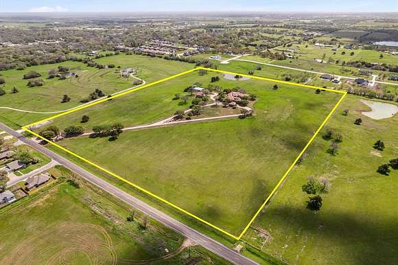 28 Acres of Agricultural Land with Home for Sale in Pilot Point, Texas