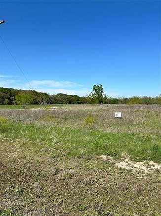 11 Acres of Land for Sale in Hubbard, Texas