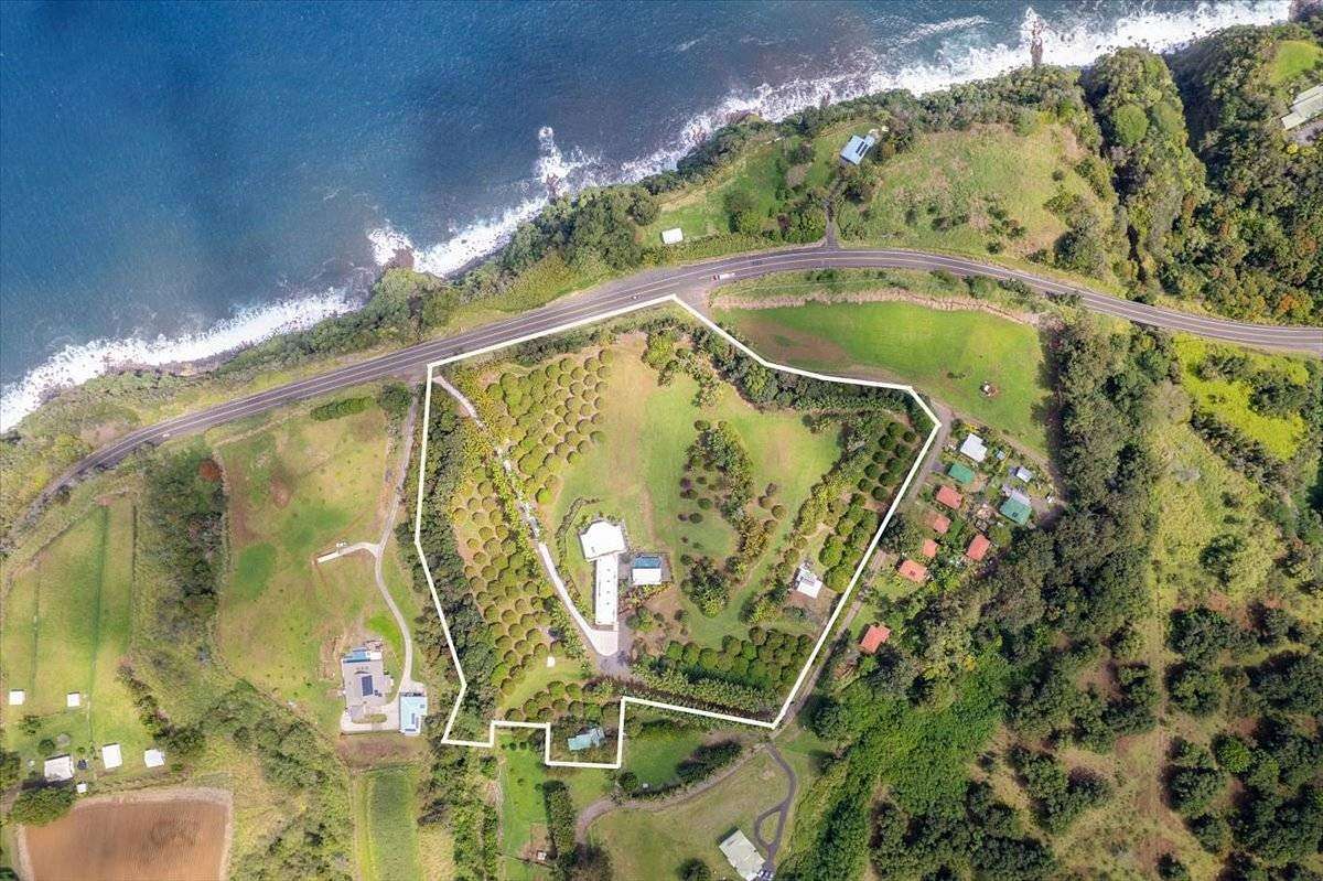 12.845 Acres of Land with Home for Auction in Pāpaʻaloa, Hawaii