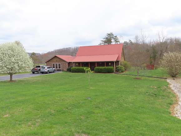 5 Acres of Residential Land with Home for Sale in Morehead, Kentucky