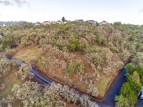 3.5 Acres of Residential Land for Sale in Roseburg, Oregon
