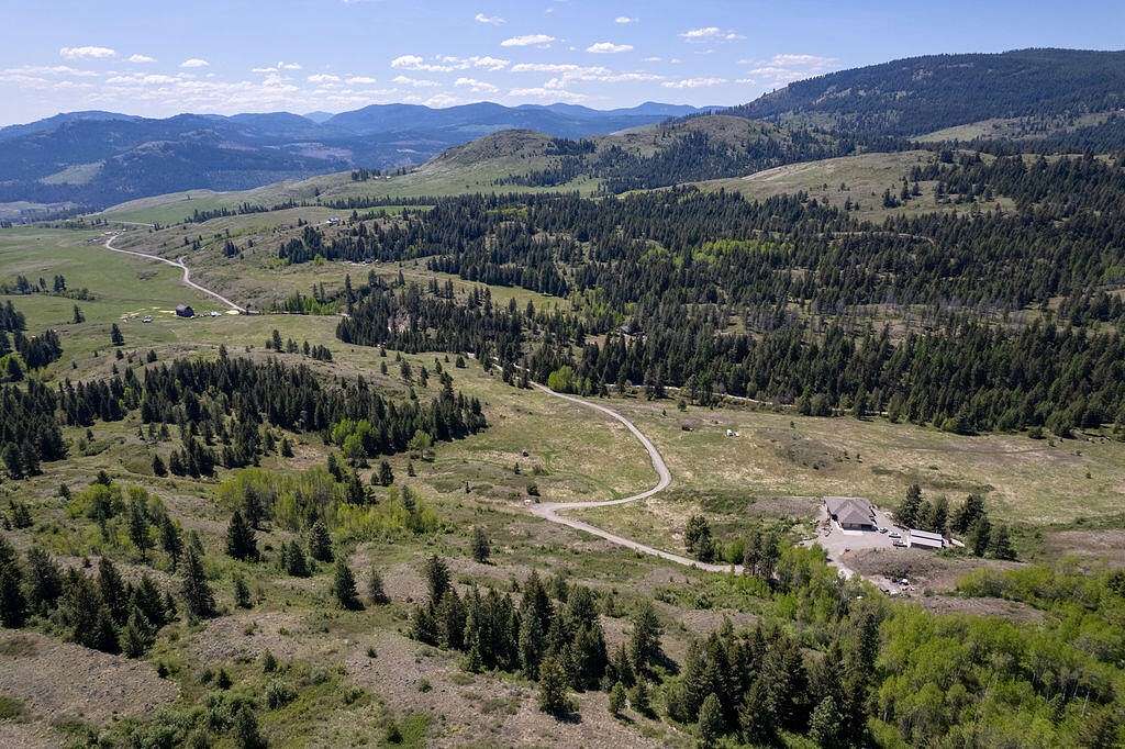 161 Acres of Land with Home for Sale in Curlew, Washington