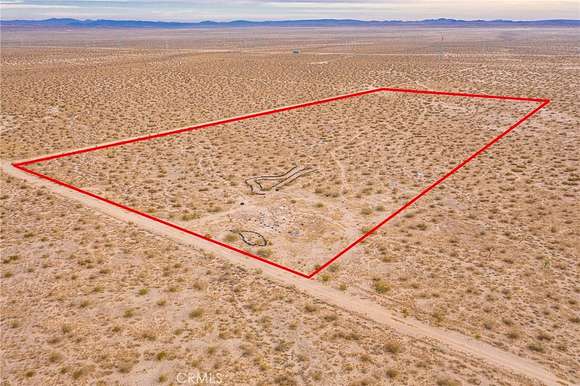 20 Acres of Land for Sale in Adelanto, California