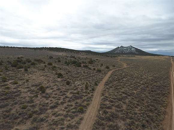 957 Acres of Land for Sale in Carson, New Mexico