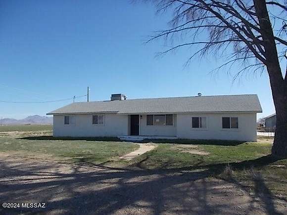 29.9 Acres of Agricultural Land with Home for Sale in Willcox, Arizona
