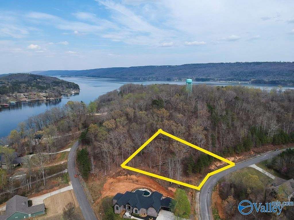 1.1 Acres of Residential Land for Sale in Scottsboro, Alabama
