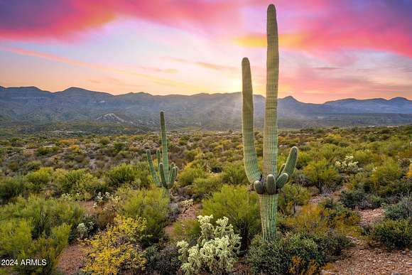 242 Acres of Land for Sale in Winkelman, Arizona