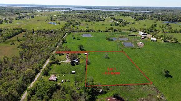 3.52 Acres of Residential Land for Sale in Emory, Texas