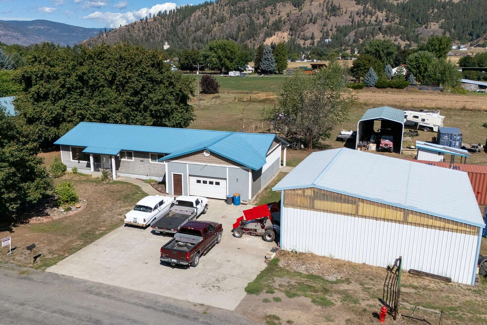 2 Acres of Residential Land with Home for Sale in Kettle Falls, Washington