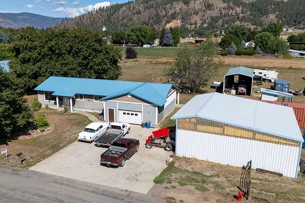 2 Acres of Residential Land with Home for Sale in Kettle Falls, Washington