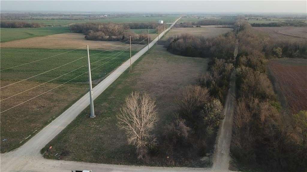 11 Acres of Recreational Land for Sale in Iola, Kansas