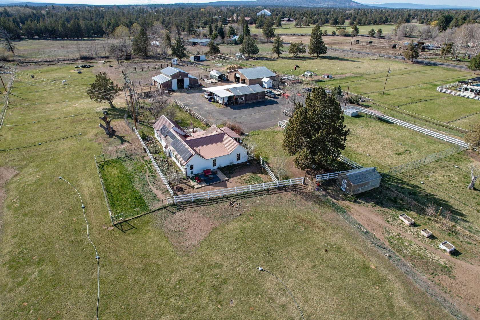 6.1 Acres of Land with Home for Sale in Redmond, Oregon