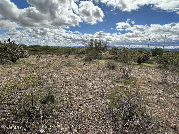 1.93 Acres of Residential Land for Sale in Morristown, Arizona