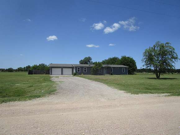 4.6 Acres of Residential Land with Home for Sale in Clearwater, Kansas