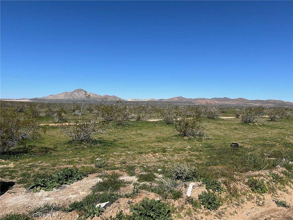 13 Acres of Land for Sale in Apple Valley, California