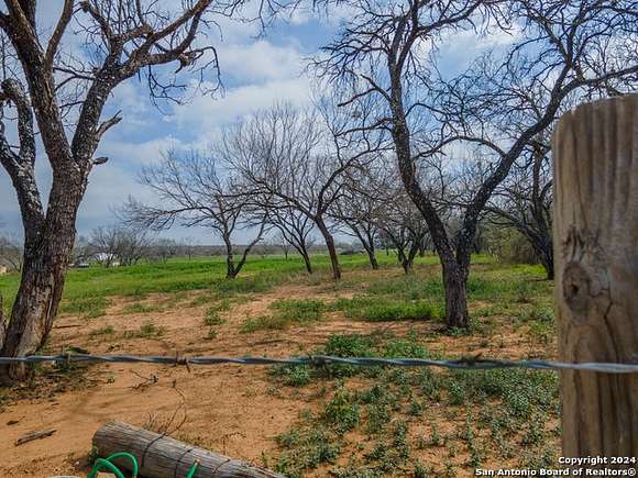 5 Acres of Land for Sale in Lytle, Texas