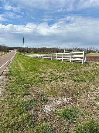 23 Acres of Agricultural Land for Sale in Gower, Missouri