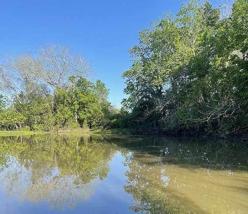7.5 Acres of Land for Sale in Schulenburg, Texas