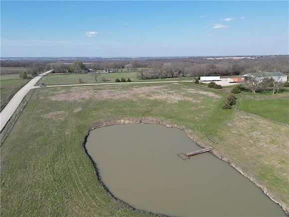 10 Acres of Recreational Land for Sale in Quenemo, Kansas