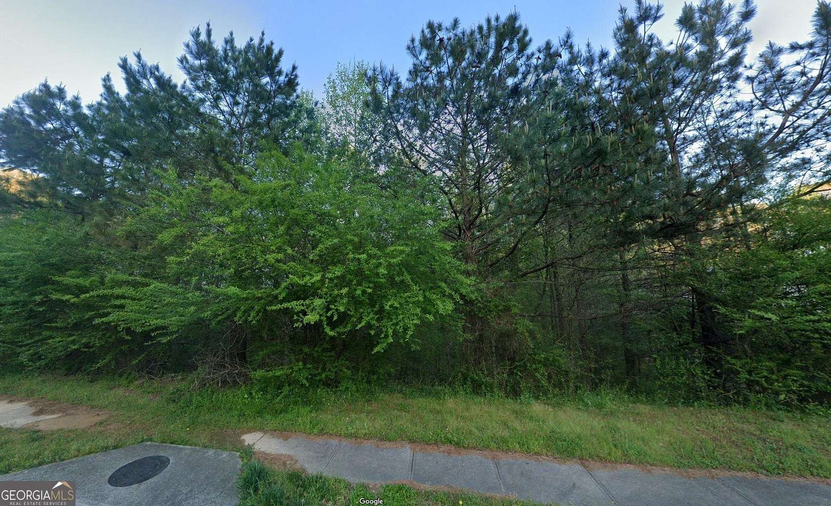 1.1 Acres of Land for Sale in Flowery Branch, Georgia