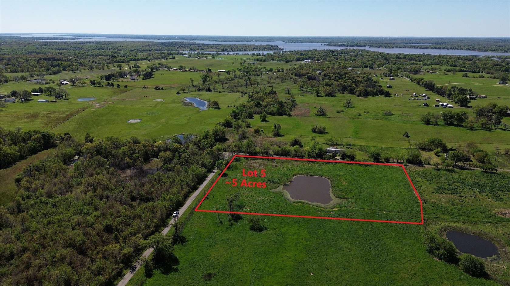 5 Acres of Residential Land for Sale in Emory, Texas
