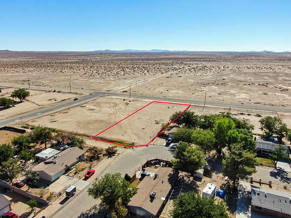 0.7 Acres of Residential Land for Sale in Lake Los Angeles, California
