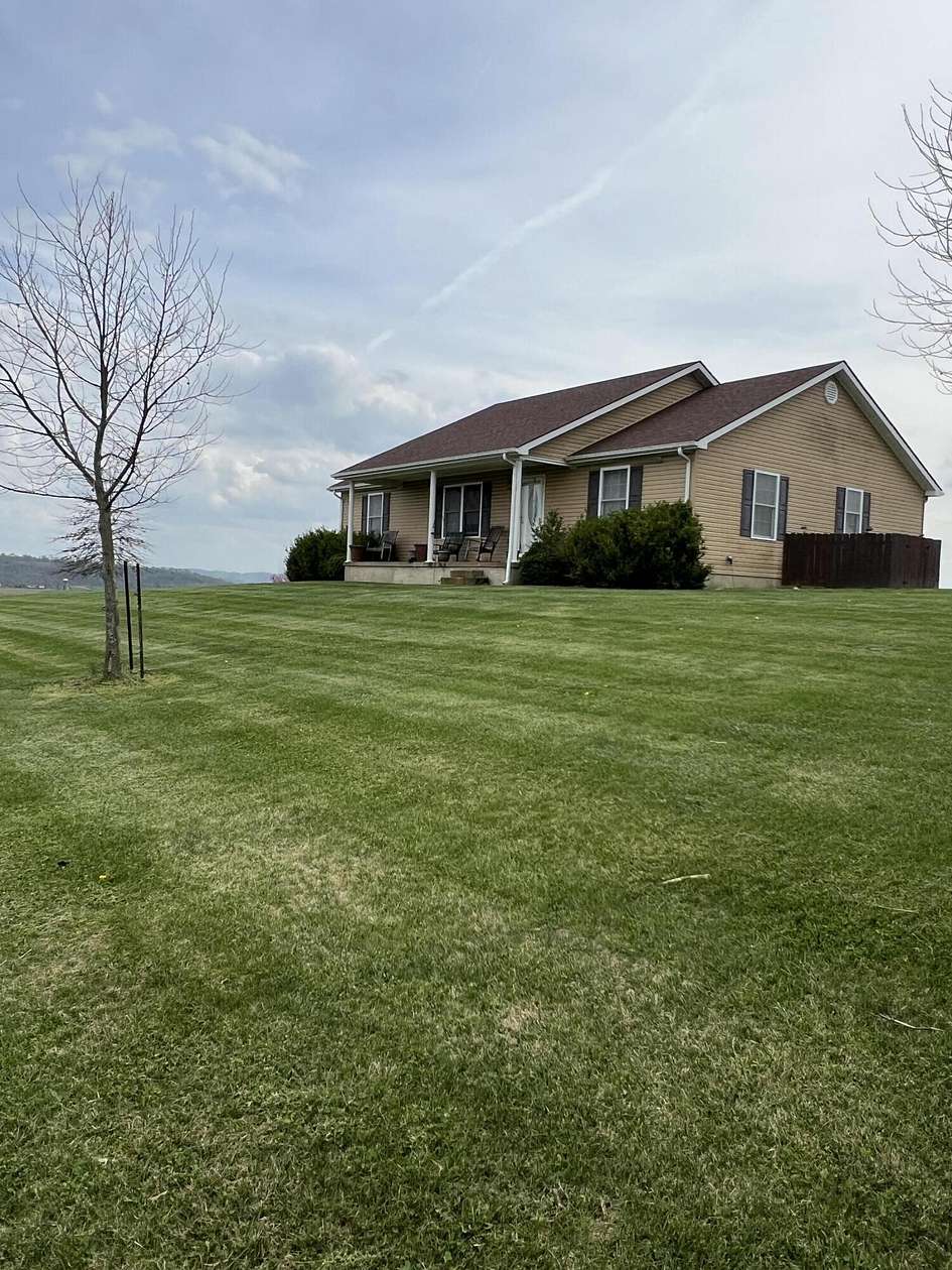 12.5 Acres of Land with Home for Sale in Stanford, Kentucky