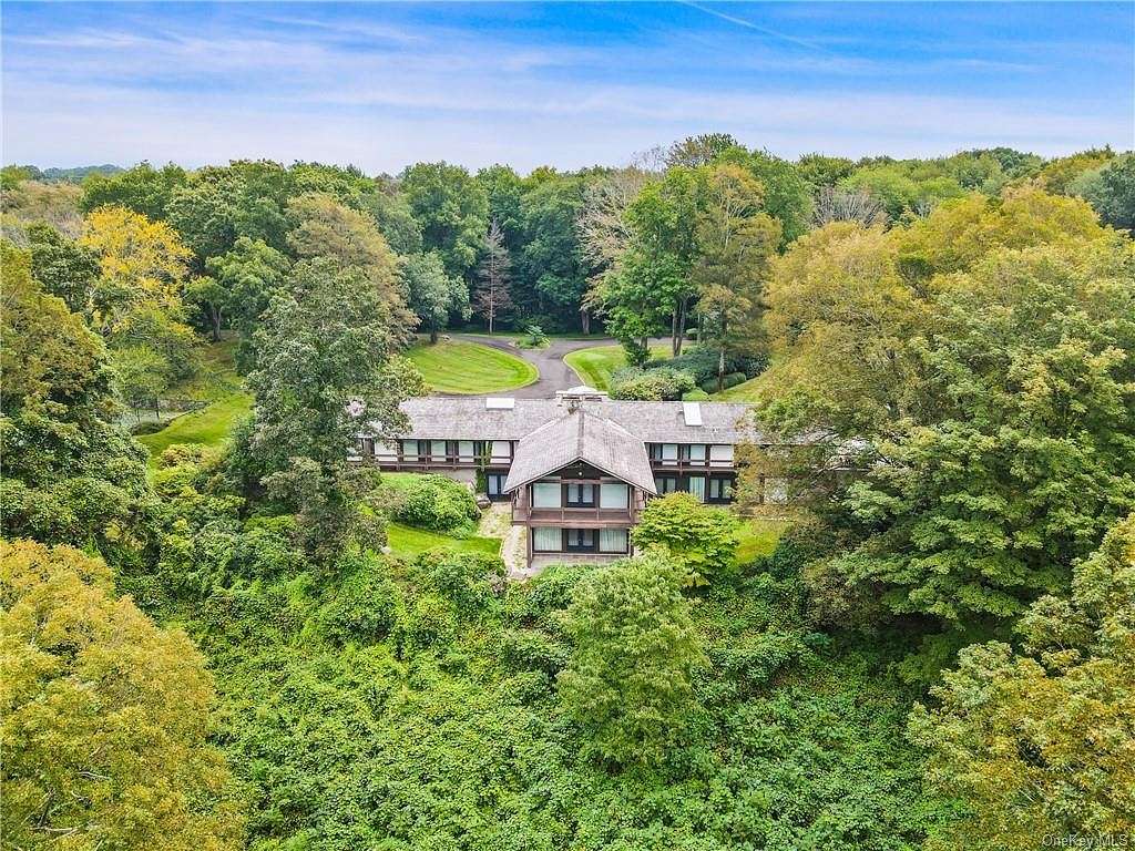 6.6 Acres of Residential Land with Home for Sale in Pound Ridge, New York