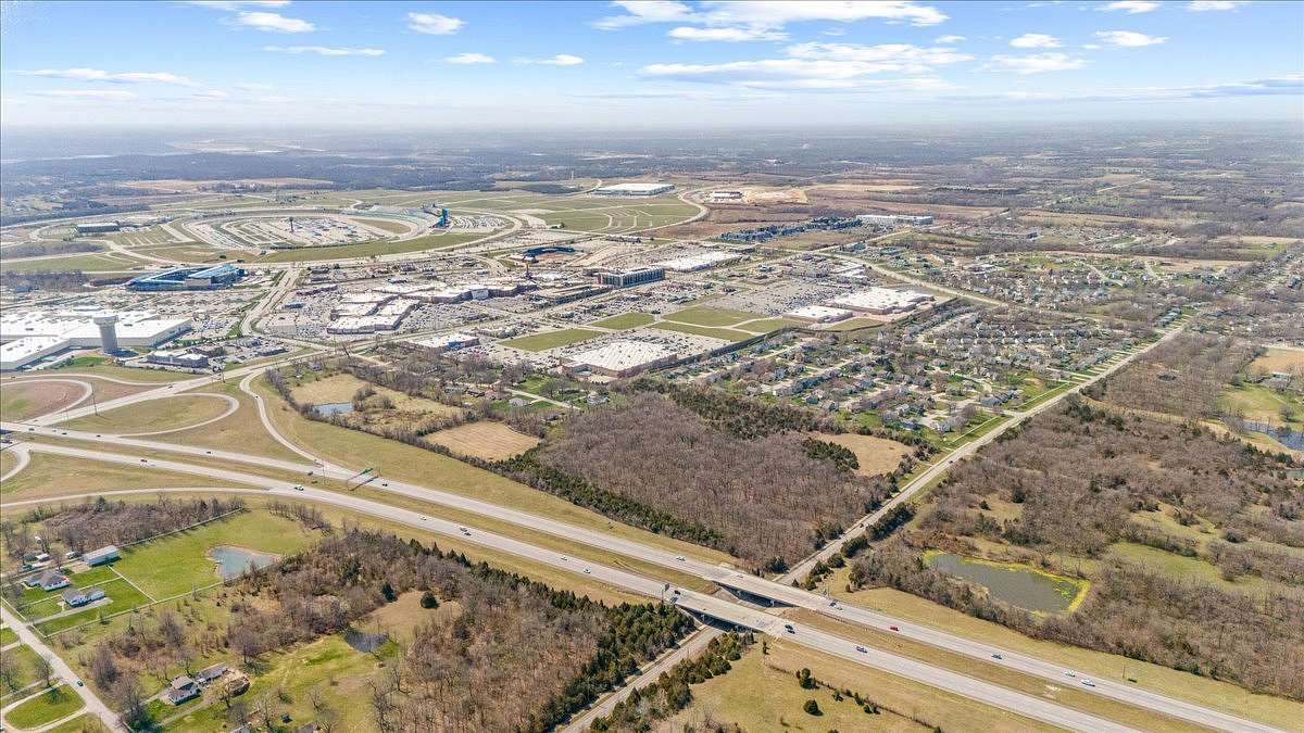37.5 Acres of Mixed-Use Land for Auction in Kansas City, Kansas