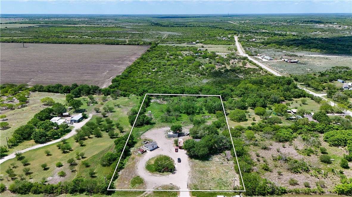 3.5 Acres of Residential Land with Home for Sale in Orange Grove, Texas