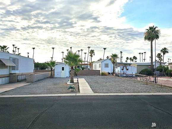 Improved Residential Land for Sale in Yuma, Arizona