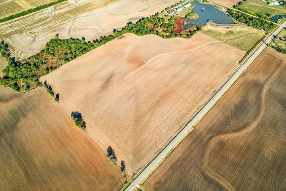 7 Acres of Residential Land for Sale in Viola, Kansas