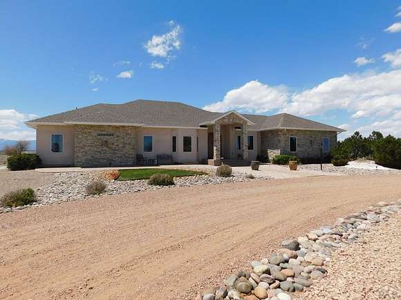 40 Acres of Land with Home for Sale in Pueblo, Colorado