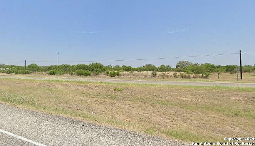5 Acres of Commercial Land for Sale in Moore, Texas
