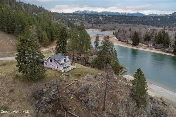 53.3 Acres of Agricultural Land with Home for Sale in Bonners Ferry, Idaho